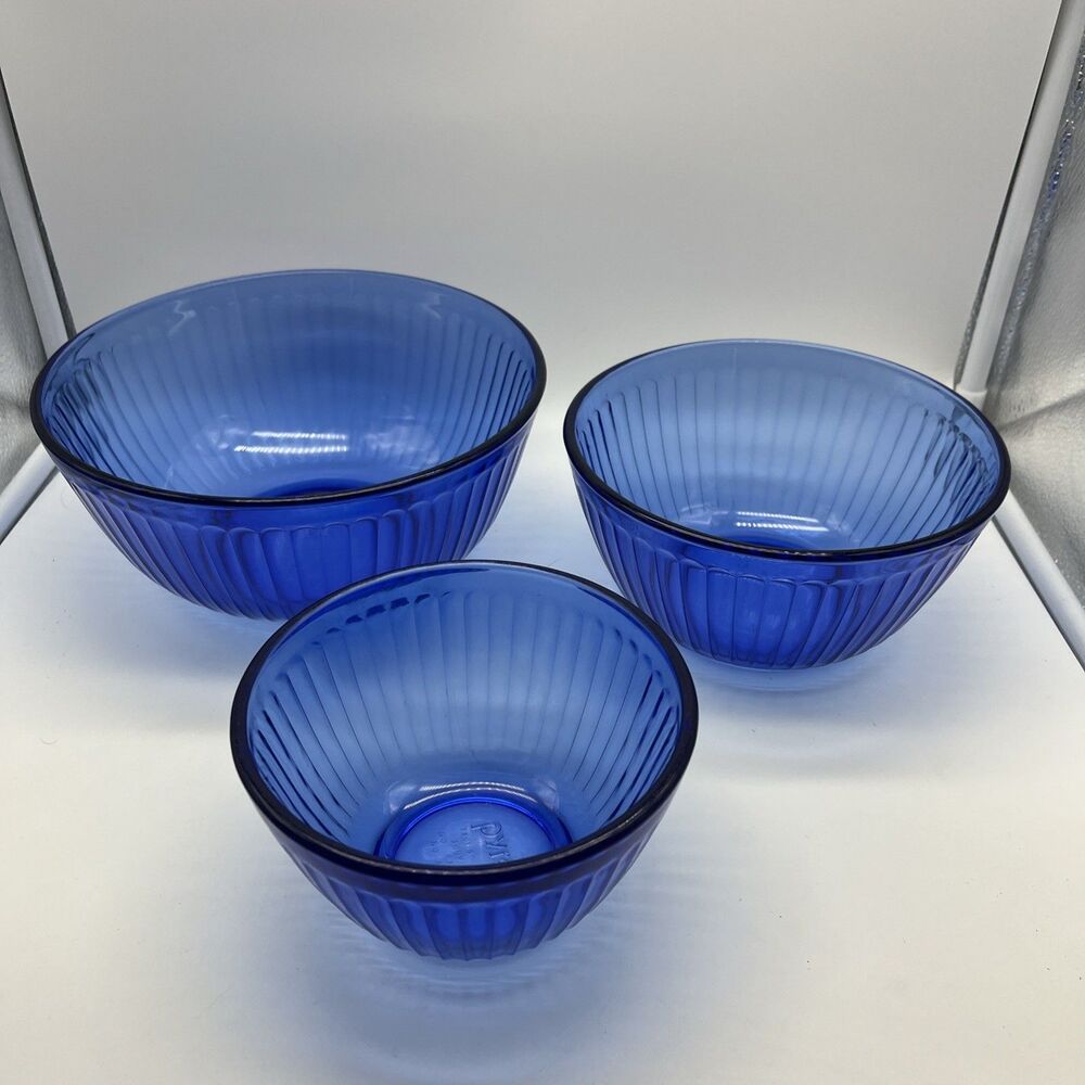 Vintage Pyrex Cobalt Blue Ribbed Nesting Bowls 7401-S, 7402-S, 7403-S, Set of 3
